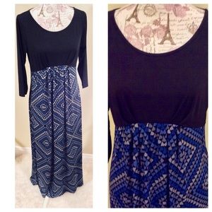 | Bob Mackie | Wearable Art Black Maxi Dress SZ S